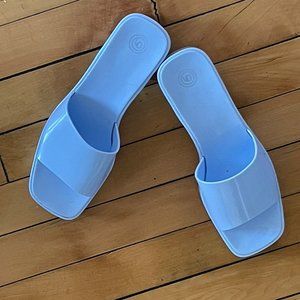 Barbie jelly block heel sandals • baby blue • size 8